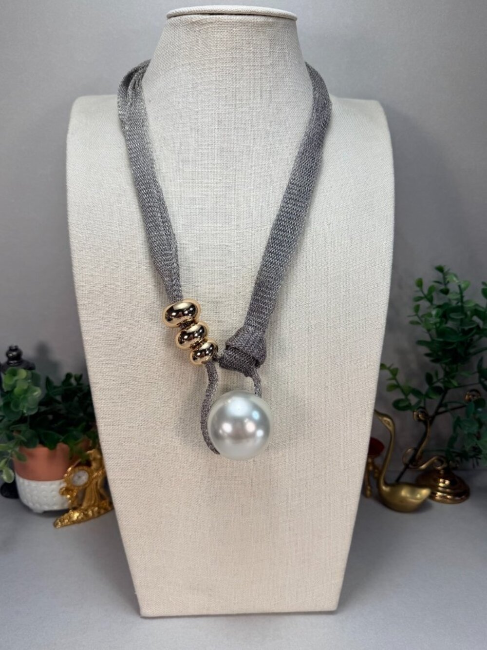 Zara Runway Pearl Pendant Mesh Necklace NWOT Statement Piece - Picture 2 of 8